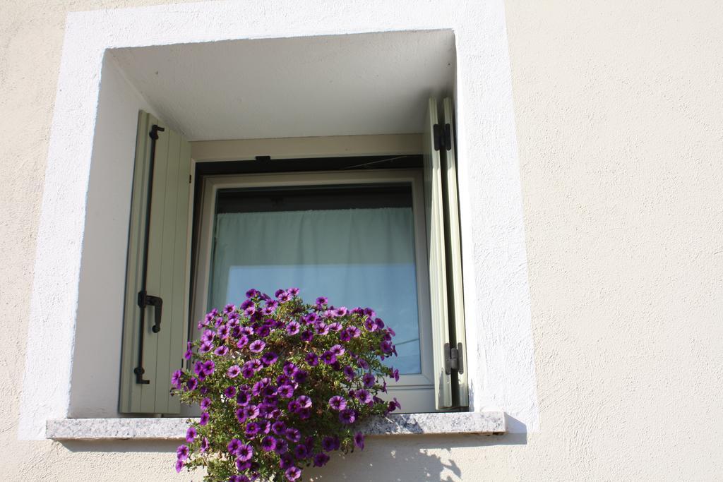 Готель Il Cortile Friendly House Борґоманеро Екстер'єр фото
