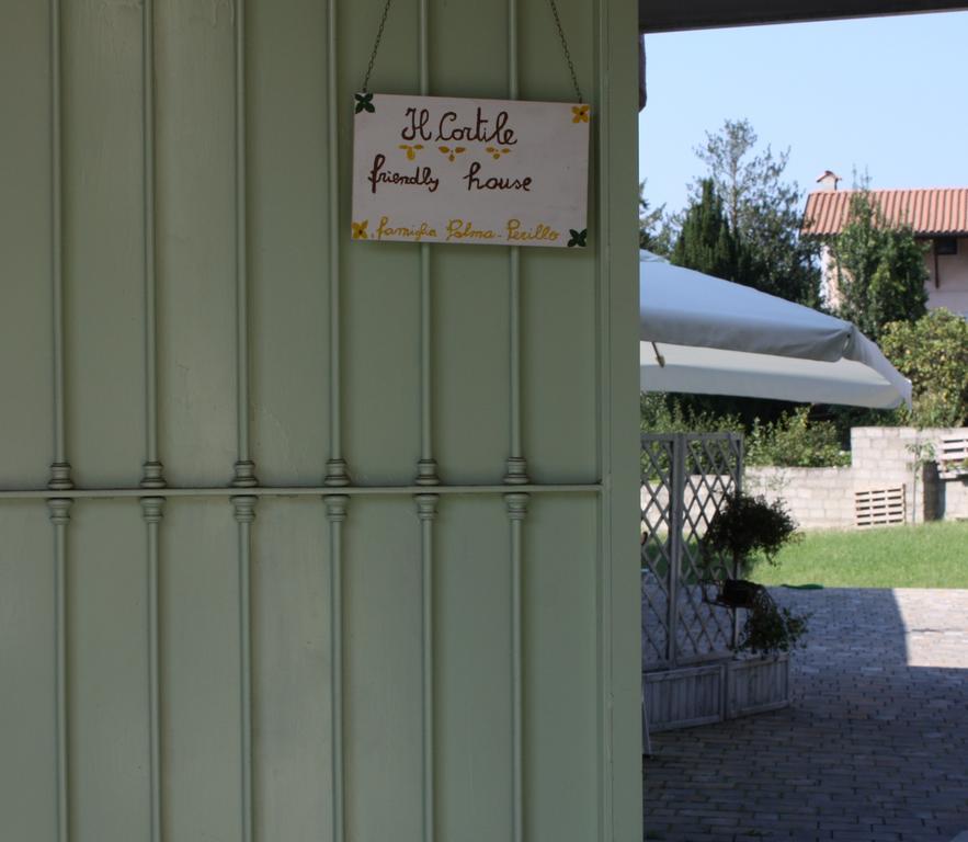 Готель Il Cortile Friendly House Борґоманеро Екстер'єр фото