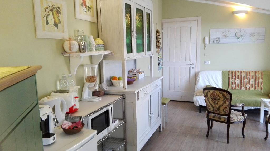 Готель Il Cortile Friendly House Борґоманеро Екстер'єр фото
